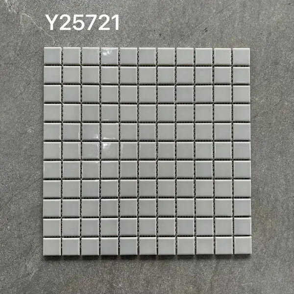 Glazed porcelain mosaic, 25 x 25 mm, selection 061