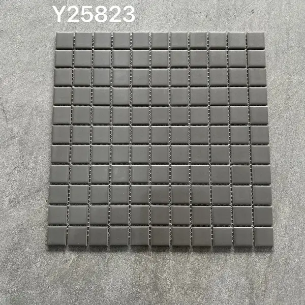 Glazed porcelain mosaic, 25 x 25 mm, selection 077
