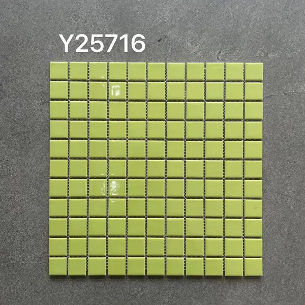 Glazed porcelain mosaic, 25 x 25 mm, selection 122
