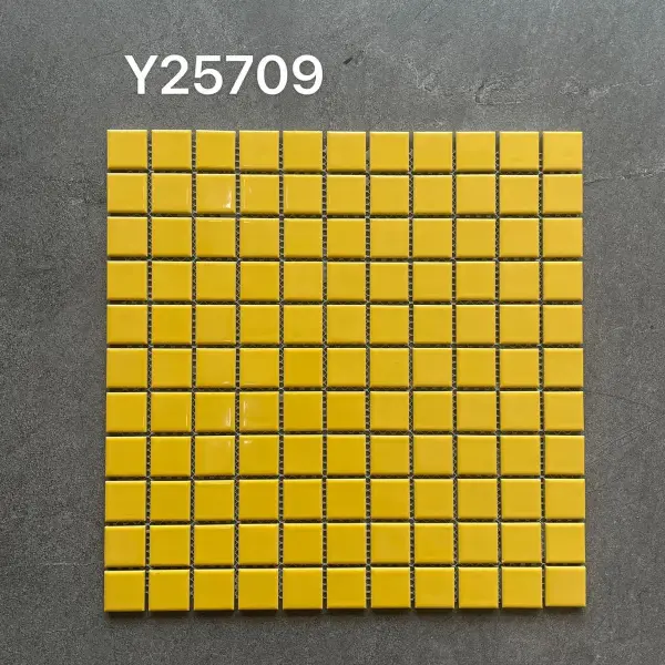 Glazed porcelain mosaic, 25 x 25 mm, selection 124