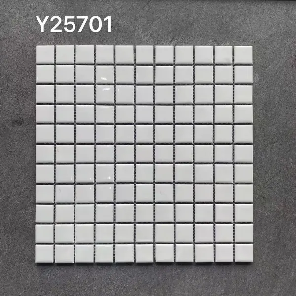 Glazed porcelain mosaic, 25 x 25 mm, selection 135